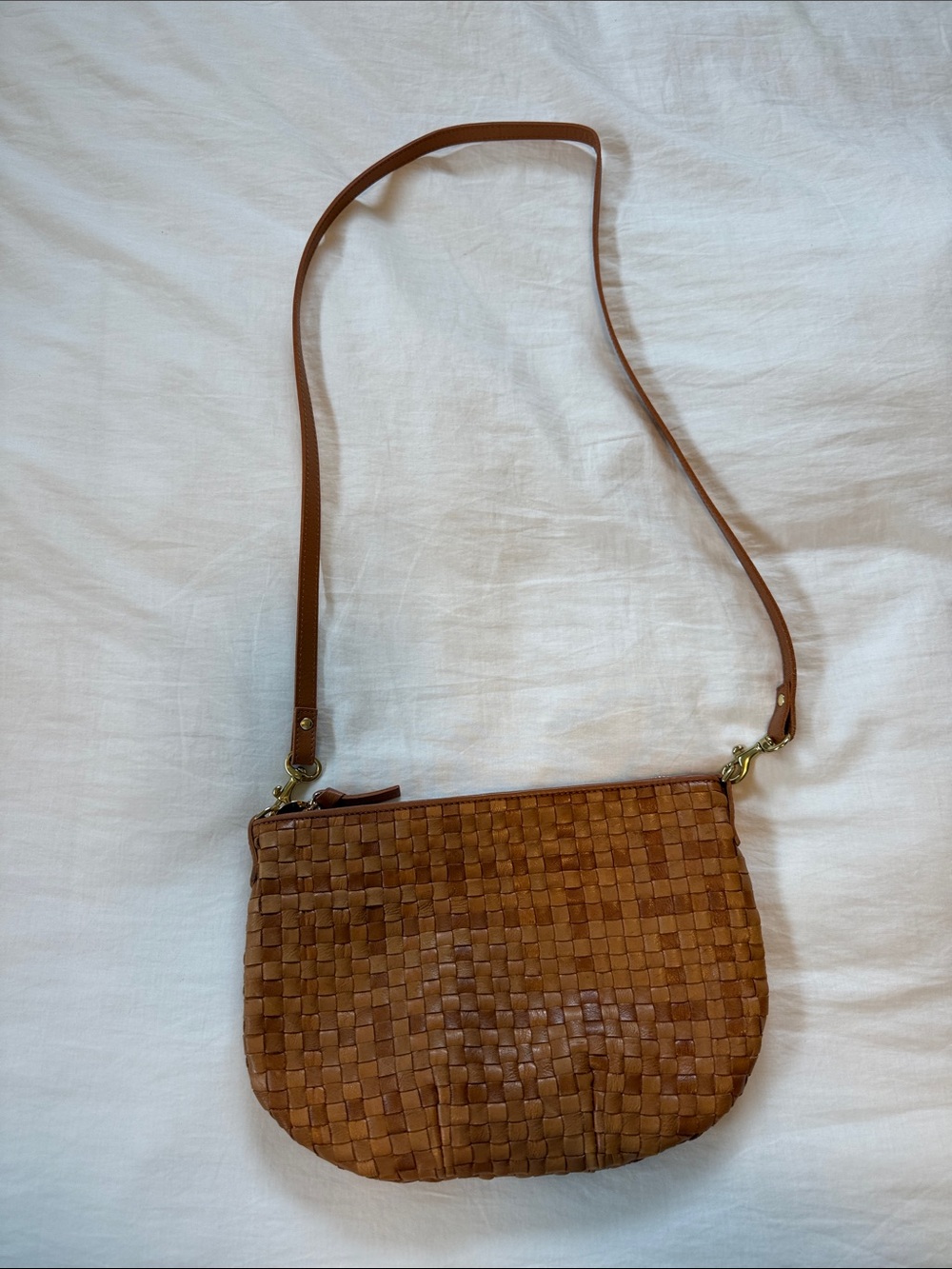 Clare V. Petit Moyen Woven Messenger Bag